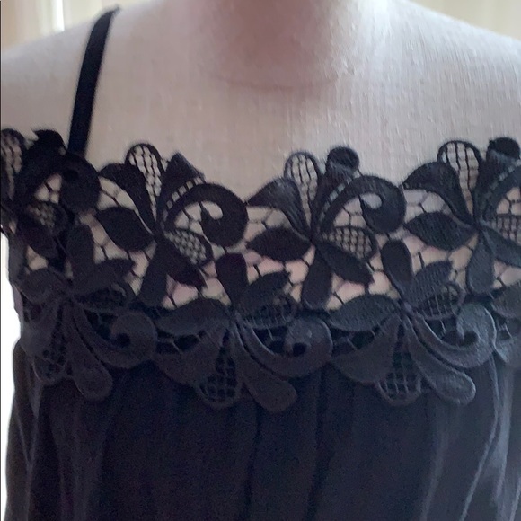 Tops - Picture 2 of 4